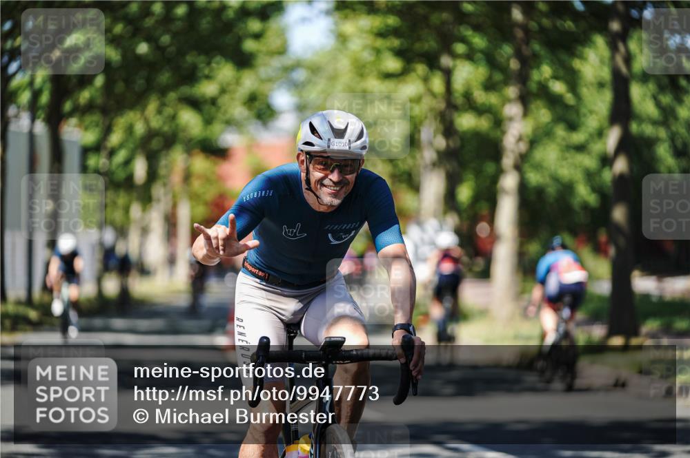 09.08.2026 - GEWOBA Citytriathlon Bremen Michael Burmester http://msf.ph/oto/9947773 09.08.2026 12:25:26 Radfahren 558, 649, 774, 936, 982, 1010, 1106, 1121 meine-sportfotos.de
