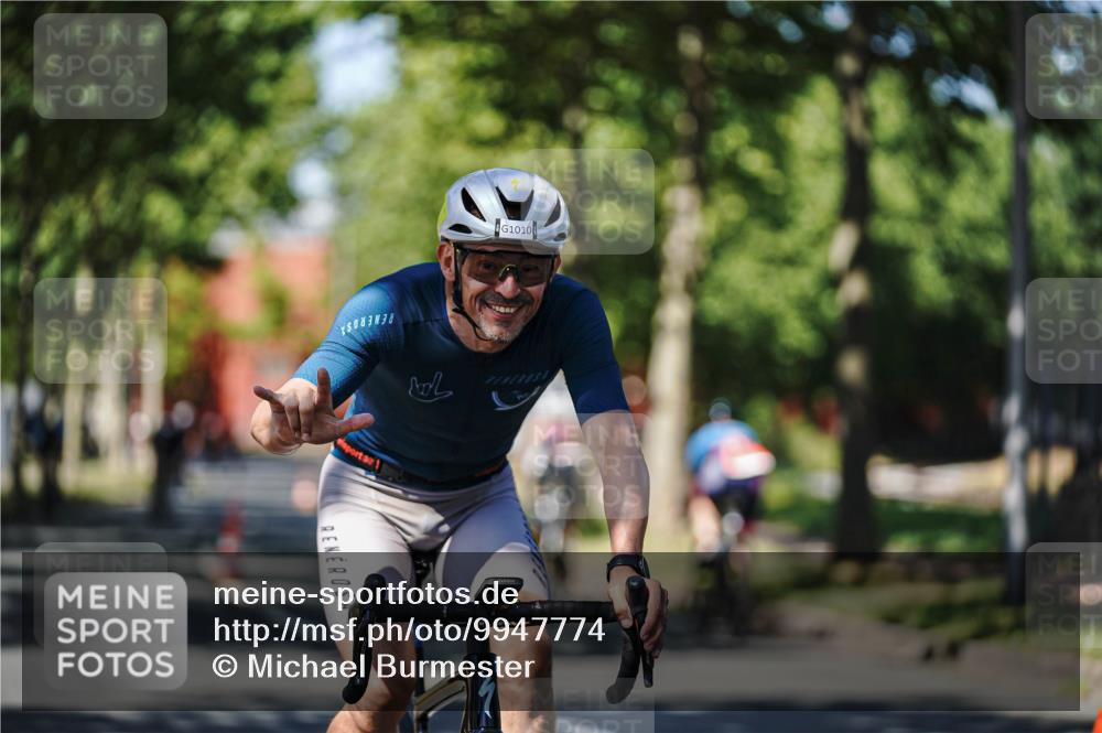 09.08.2026 - GEWOBA Citytriathlon Bremen Michael Burmester http://msf.ph/oto/9947774 09.08.2026 12:25:26 Radfahren 558, 649, 774, 936, 982, 1010, 1106, 1121 meine-sportfotos.de