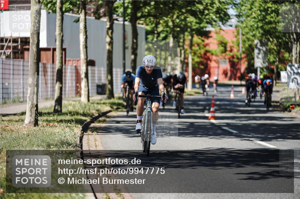 09.08.2026 - GEWOBA Citytriathlon Bremen Michael Burmester http://msf.ph/oto/9947775 09.08.2026 12:25:28 Radfahren 558, 649, 774, 936, 982, 1010, 1106, 1121, 1122 meine-sportfotos.de