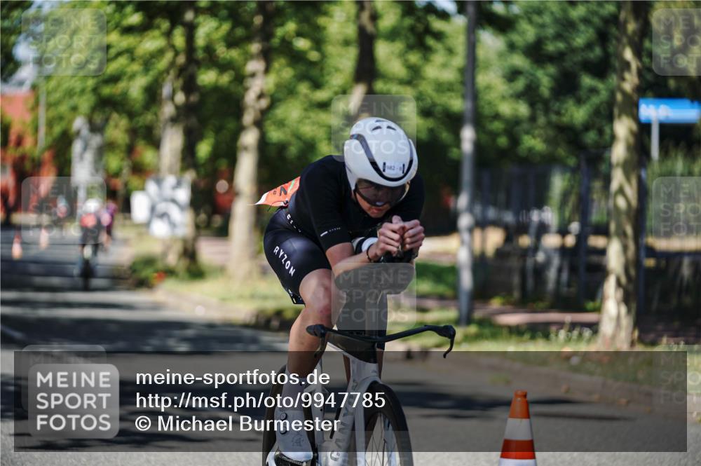 09.08.2026 - GEWOBA Citytriathlon Bremen Michael Burmester http://msf.ph/oto/9947785 09.08.2026 12:25:32 Radfahren 558, 649, 702, 743, 774, 848, 936, 982, 1010, 1106, 1121, 1122, 1125 meine-sportfotos.de