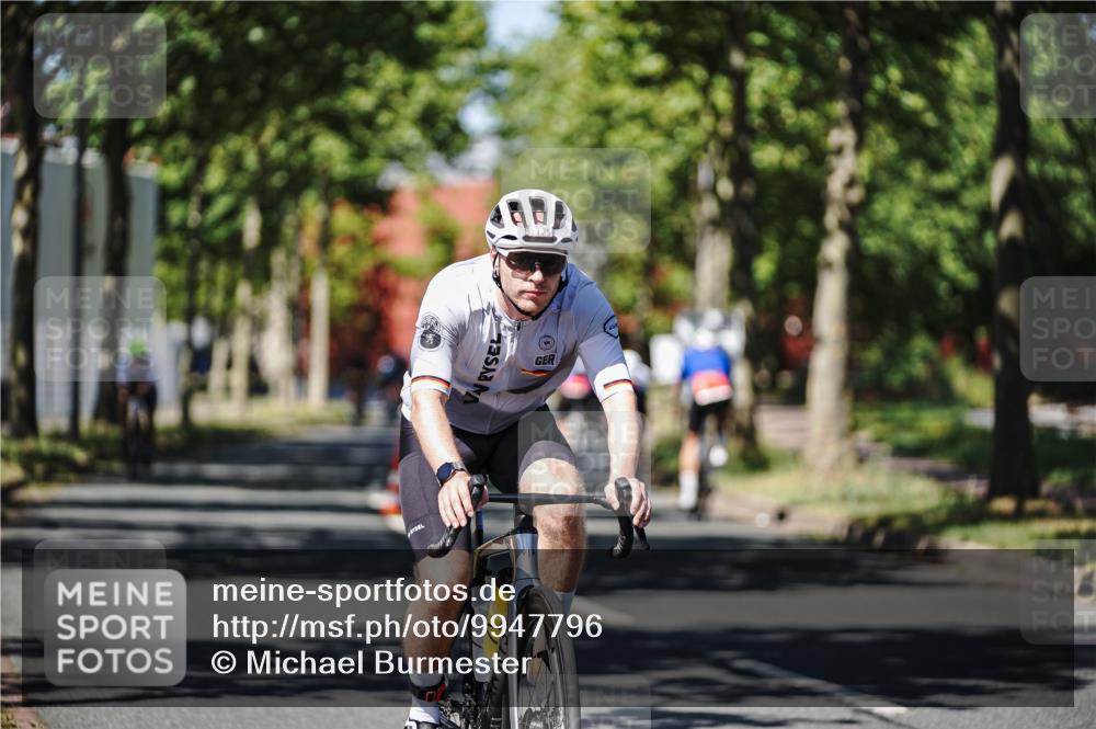 09.08.2026 - GEWOBA Citytriathlon Bremen Michael Burmester http://msf.ph/oto/9947796 09.08.2026 12:25:39 Radfahren 649, 702, 718, 743, 774, 779, 789, 810, 848, 936, 982, 1010, 1122, 1125 meine-sportfotos.de