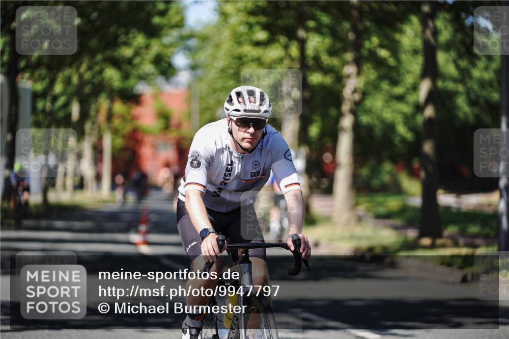09.08.2026 - GEWOBA Citytriathlon Bremen Michael Burmester http://msf.ph/oto/9947797 09.08.2026 12:25:39 Radfahren 649, 702, 718, 743, 774, 779, 789, 810, 848, 936, 982, 1010, 1122, 1125 meine-sportfotos.de