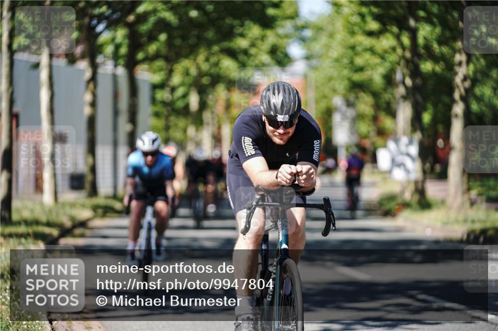 09.08.2026 - GEWOBA Citytriathlon Bremen Michael Burmester http://msf.ph/oto/9947804 09.08.2026 12:25:46 Radfahren 578, 614, 702, 718, 738, 743, 779, 789, 797, 810, 848, 853, 944, 982, 1122, 1125 meine-sportfotos.de