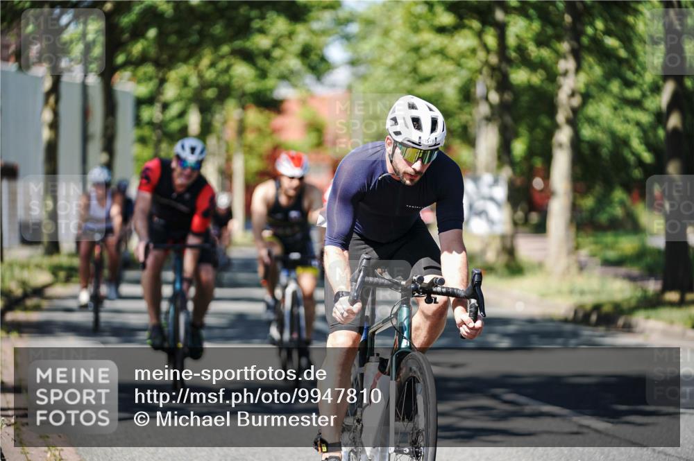 09.08.2026 - GEWOBA Citytriathlon Bremen Michael Burmester http://msf.ph/oto/9947810 09.08.2026 12:25:49 Radfahren 578, 614, 702, 718, 738, 743, 779, 789, 797, 810, 848, 853, 913, 942, 944, 1125 meine-sportfotos.de