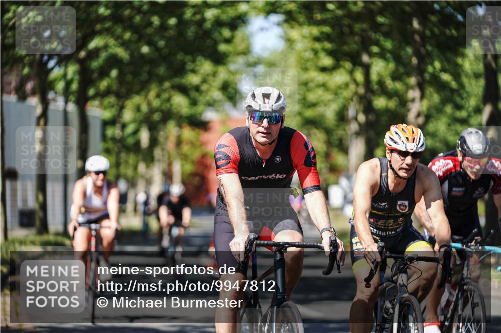 09.08.2026 - GEWOBA Citytriathlon Bremen Michael Burmester http://msf.ph/oto/9947812 09.08.2026 12:25:50 Radfahren 578, 614, 635, 702, 718, 738, 743, 779, 789, 797, 810, 848, 853, 913, 927, 942, 944, 1125 meine-sportfotos.de