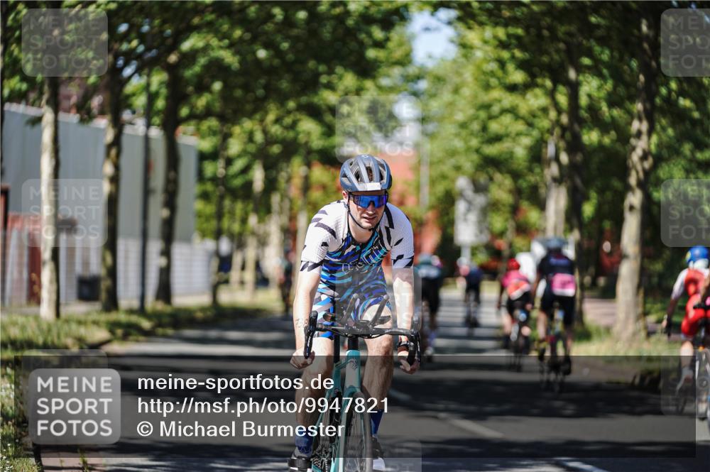 09.08.2026 - GEWOBA Citytriathlon Bremen Michael Burmester http://msf.ph/oto/9947821 09.08.2026 12:25:56 Radfahren 578, 614, 635, 718, 738, 779, 797, 853, 913, 927, 941, 942, 944 meine-sportfotos.de