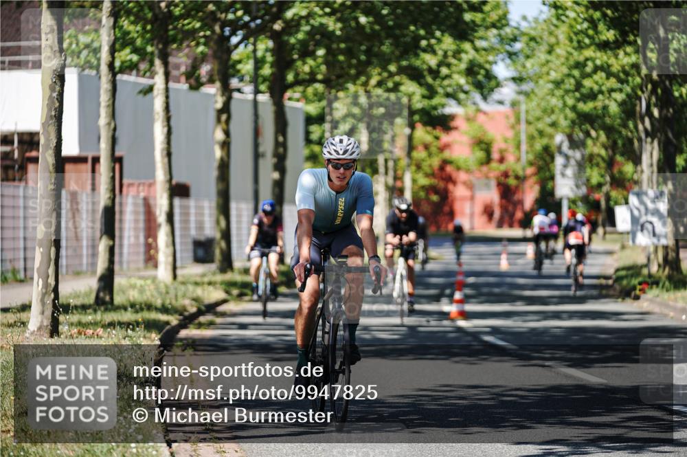 09.08.2026 - GEWOBA Citytriathlon Bremen Michael Burmester http://msf.ph/oto/9947825 09.08.2026 12:26:02 Radfahren 543, 614, 635, 643, 700, 738, 797, 853, 913, 927, 941, 942, 957, 989 meine-sportfotos.de