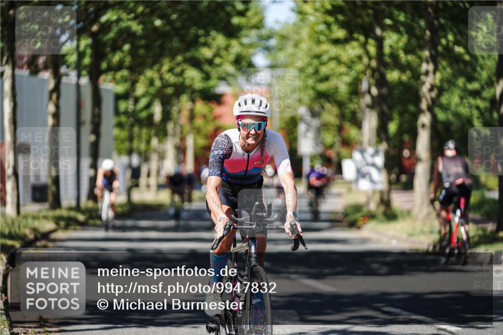 09.08.2026 - GEWOBA Citytriathlon Bremen Michael Burmester http://msf.ph/oto/9947832 09.08.2026 12:26:05 Radfahren 543, 635, 643, 700, 738, 740, 797, 913, 927, 941, 942, 957, 989, 997 meine-sportfotos.de