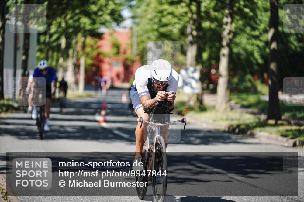 09.08.2026 - GEWOBA Citytriathlon Bremen Michael Burmester http://msf.ph/oto/9947844 09.08.2026 12:26:16 Radfahren 543, 621, 643, 700, 740, 766, 842, 908, 941, 957, 989, 997, 1127 meine-sportfotos.de