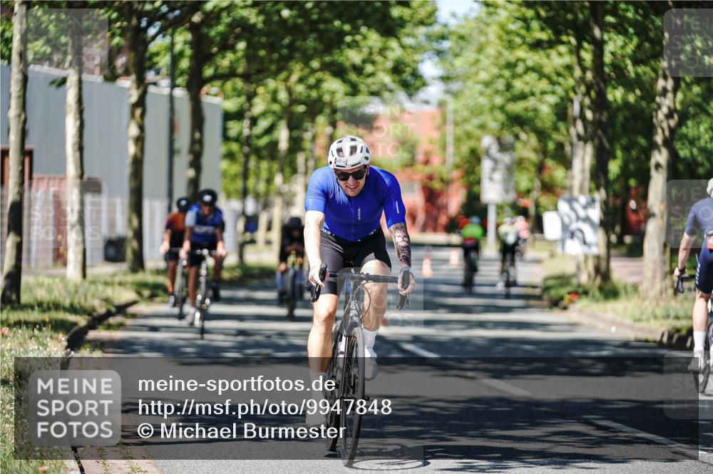 09.08.2026 - GEWOBA Citytriathlon Bremen Michael Burmester http://msf.ph/oto/9947848 09.08.2026 12:26:17 Radfahren 543, 621, 643, 700, 740, 766, 842, 908, 957, 989, 997, 1127 meine-sportfotos.de