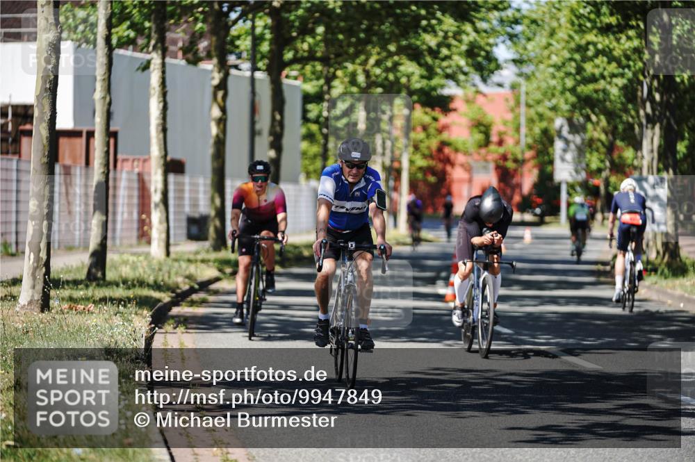 09.08.2026 - GEWOBA Citytriathlon Bremen Michael Burmester http://msf.ph/oto/9947849 09.08.2026 12:26:19 Radfahren 621, 674, 740, 766, 842, 908, 957, 997, 1127 meine-sportfotos.de
