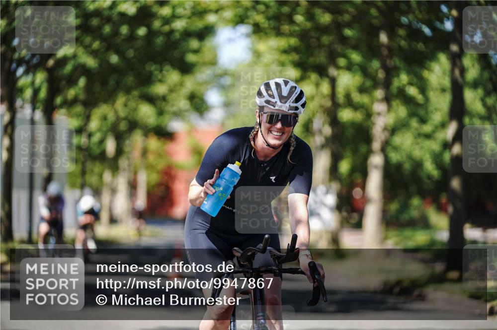 09.08.2026 - GEWOBA Citytriathlon Bremen Michael Burmester http://msf.ph/oto/9947867 09.08.2026 12:26:29 Radfahren 621, 674, 766, 767, 842, 908, 985, 1127, 1131 meine-sportfotos.de