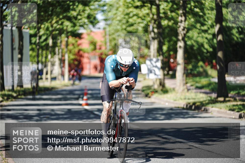 09.08.2026 - GEWOBA Citytriathlon Bremen Michael Burmester http://msf.ph/oto/9947872 09.08.2026 12:26:32 Radfahren 621, 674, 766, 767, 842, 985, 1014, 1127, 1131 meine-sportfotos.de