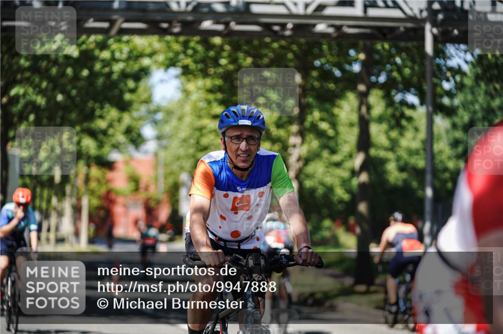09.08.2026 - GEWOBA Citytriathlon Bremen Michael Burmester http://msf.ph/oto/9947888 09.08.2026 12:26:45 Radfahren 607, 629, 654, 767, 822, 830, 922, 1001, 1014, 1131, 1153 meine-sportfotos.de