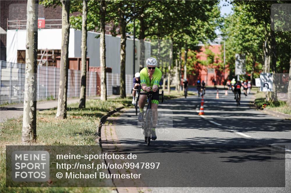 09.08.2026 - GEWOBA Citytriathlon Bremen Michael Burmester http://msf.ph/oto/9947897 09.08.2026 12:26:57 Radfahren 607, 633, 654, 813, 822, 856, 922, 958, 1001, 1103, 1153 meine-sportfotos.de
