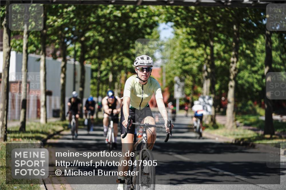 09.08.2026 - GEWOBA Citytriathlon Bremen Michael Burmester http://msf.ph/oto/9947905 09.08.2026 12:27:03 Radfahren 588, 607, 633, 813, 822, 856, 958, 1103 meine-sportfotos.de