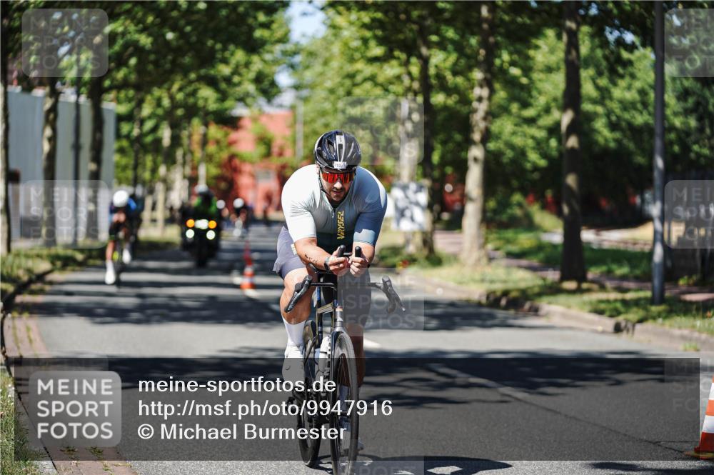 09.08.2026 - GEWOBA Citytriathlon Bremen Michael Burmester http://msf.ph/oto/9947916 09.08.2026 12:27:22 Radfahren 597, 630, 712, 732, 881, 962 meine-sportfotos.de
