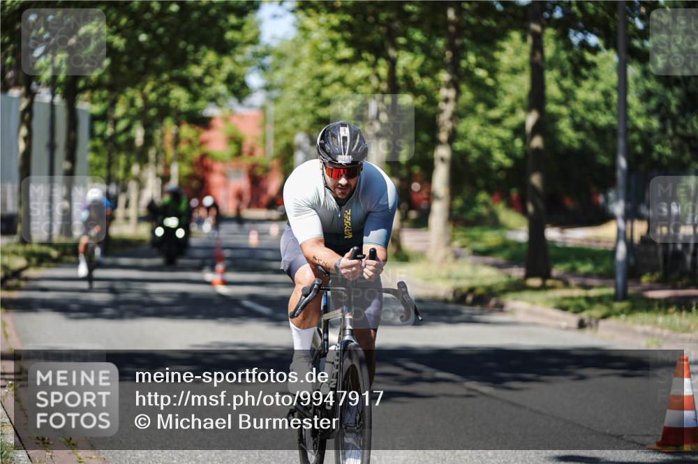 09.08.2026 - GEWOBA Citytriathlon Bremen Michael Burmester http://msf.ph/oto/9947917 09.08.2026 12:27:22 Radfahren 597, 630, 712, 732, 881, 962 meine-sportfotos.de
