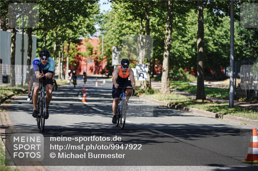 09.08.2026 - GEWOBA Citytriathlon Bremen Michael Burmester http://msf.ph/oto/9947922 09.08.2026 12:27:27 Radfahren 587, 597, 630, 669, 712, 714, 732, 881, 904 meine-sportfotos.de