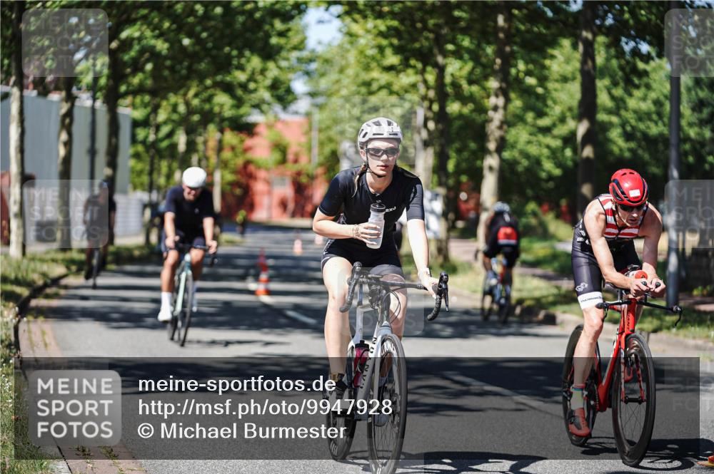 09.08.2026 - GEWOBA Citytriathlon Bremen Michael Burmester http://msf.ph/oto/9947928 09.08.2026 12:27:29 Radfahren 587, 597, 630, 669, 712, 714, 729, 732, 881, 904 meine-sportfotos.de
