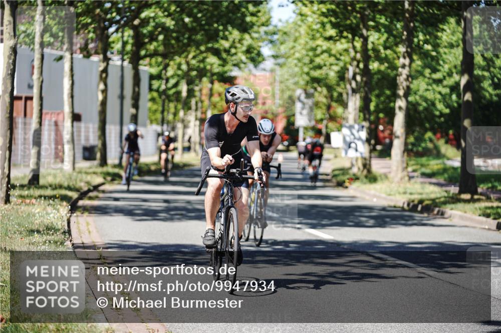 09.08.2026 - GEWOBA Citytriathlon Bremen Michael Burmester http://msf.ph/oto/9947934 09.08.2026 12:27:31 Radfahren 587, 597, 630, 669, 712, 714, 729, 732, 854, 881, 904 meine-sportfotos.de