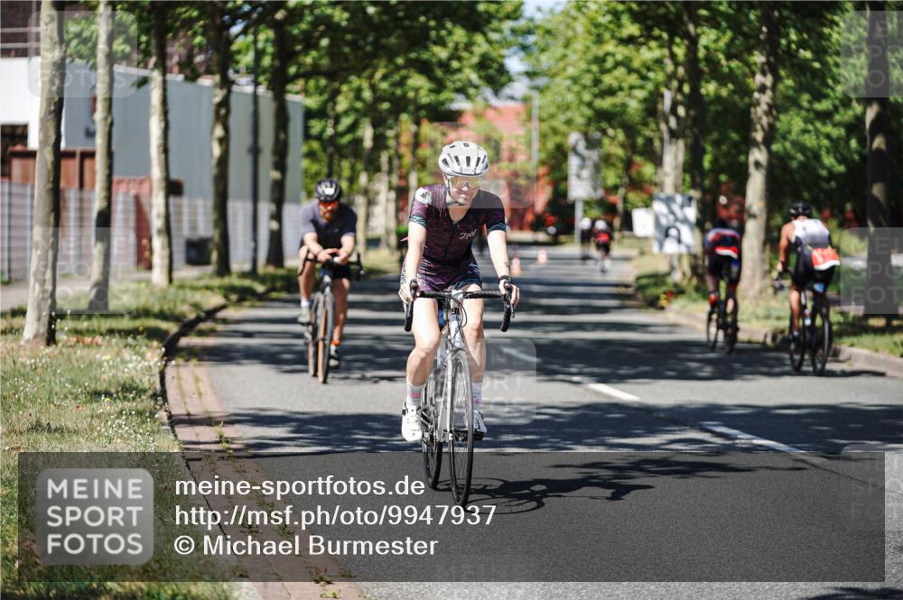09.08.2026 - GEWOBA Citytriathlon Bremen Michael Burmester http://msf.ph/oto/9947937 09.08.2026 12:27:34 Radfahren 587, 597, 630, 669, 712, 714, 729, 732, 801, 854, 881, 904 meine-sportfotos.de