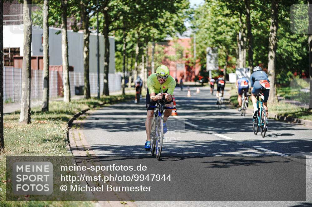 09.08.2026 - GEWOBA Citytriathlon Bremen Michael Burmester http://msf.ph/oto/9947944 09.08.2026 12:27:40 Radfahren 587, 597, 630, 669, 684, 714, 729, 801, 828, 831, 854, 881, 904 meine-sportfotos.de