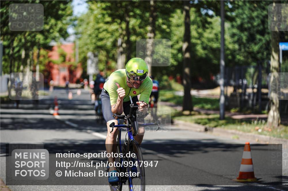 09.08.2026 - GEWOBA Citytriathlon Bremen Michael Burmester http://msf.ph/oto/9947947 09.08.2026 12:27:41 Radfahren 587, 669, 684, 714, 729, 801, 828, 831, 854, 881, 904, 1157 meine-sportfotos.de