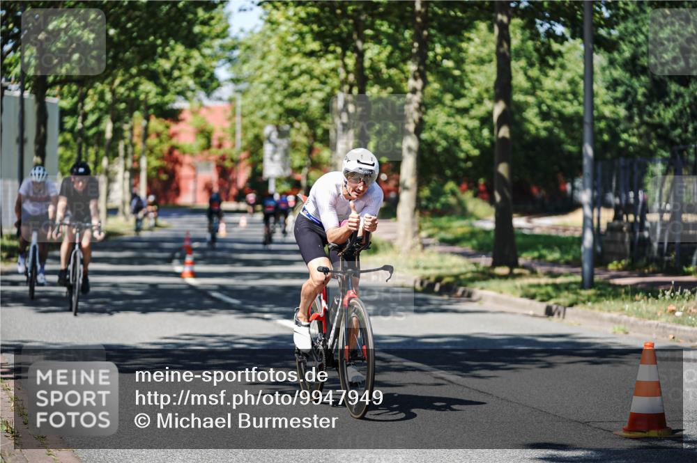 09.08.2026 - GEWOBA Citytriathlon Bremen Michael Burmester http://msf.ph/oto/9947949 09.08.2026 12:27:44 Radfahren 669, 684, 714, 729, 801, 828, 831, 854, 904, 1157 meine-sportfotos.de