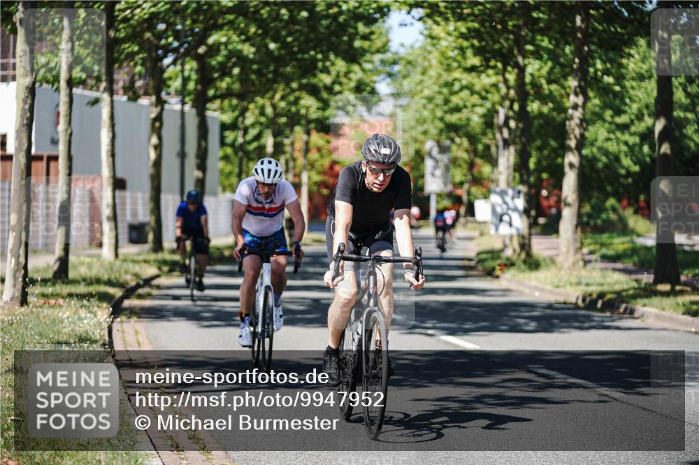 09.08.2026 - GEWOBA Citytriathlon Bremen Michael Burmester http://msf.ph/oto/9947952 09.08.2026 12:27:45 Radfahren 684, 714, 729, 801, 828, 831, 854, 904, 1157 meine-sportfotos.de