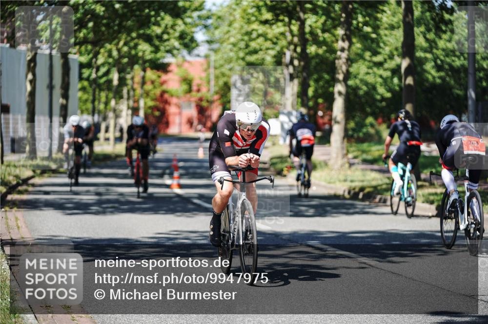 09.08.2026 - GEWOBA Citytriathlon Bremen Michael Burmester http://msf.ph/oto/9947975 09.08.2026 12:28:07 Radfahren 554, 660, 666, 690, 917, 1002 meine-sportfotos.de