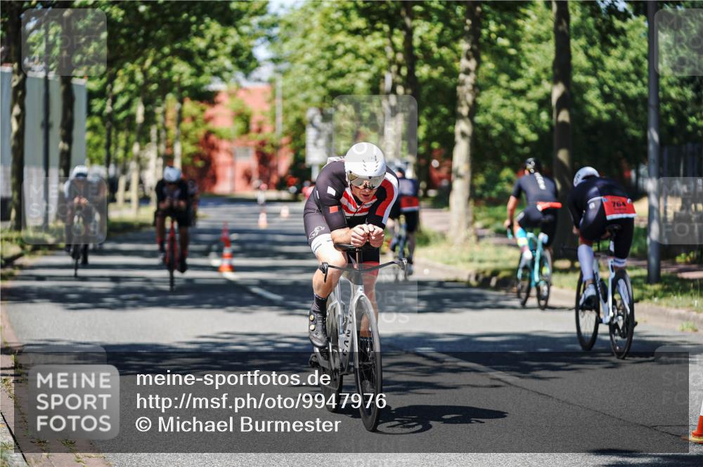 09.08.2026 - GEWOBA Citytriathlon Bremen Michael Burmester http://msf.ph/oto/9947976 09.08.2026 12:28:07 Radfahren 554, 660, 666, 690, 917, 1002 meine-sportfotos.de