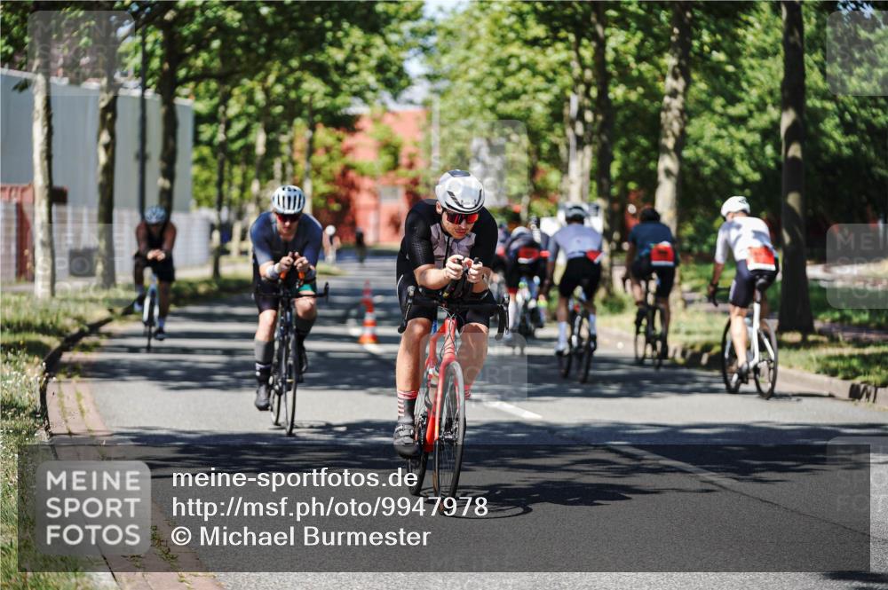 09.08.2026 - GEWOBA Citytriathlon Bremen Michael Burmester http://msf.ph/oto/9947978 09.08.2026 12:28:09 Radfahren 554, 660, 661, 666, 690, 917, 951, 1002, 1148 meine-sportfotos.de