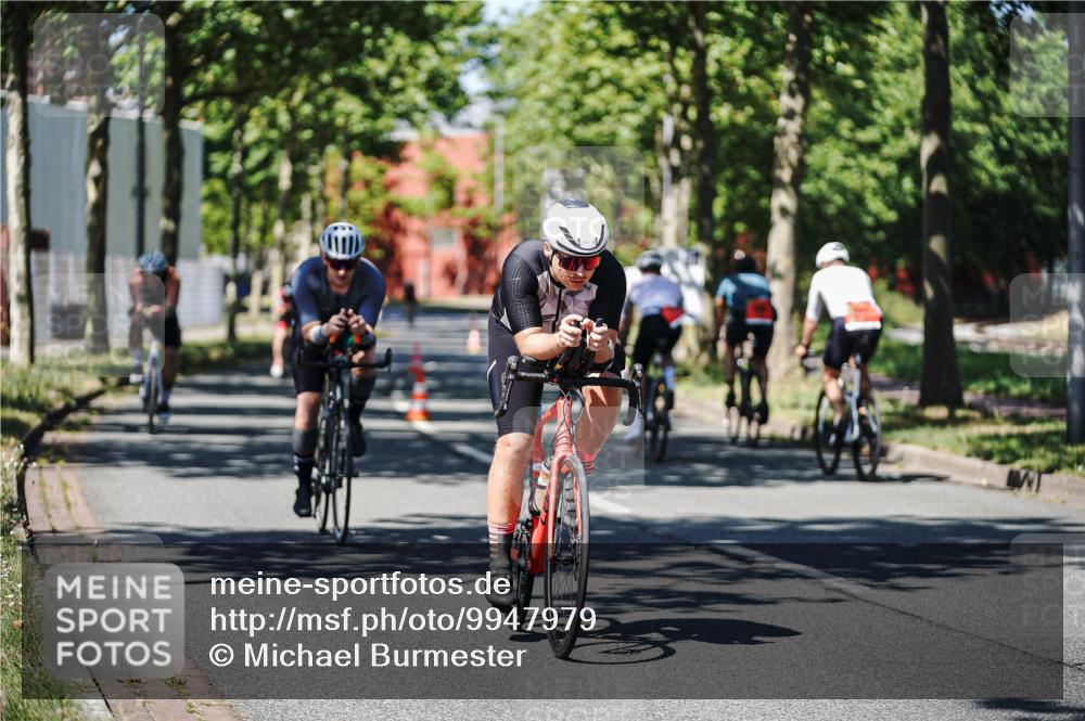 09.08.2026 - GEWOBA Citytriathlon Bremen Michael Burmester http://msf.ph/oto/9947979 09.08.2026 12:28:09 Radfahren 554, 660, 661, 666, 690, 917, 951, 1002, 1148 meine-sportfotos.de
