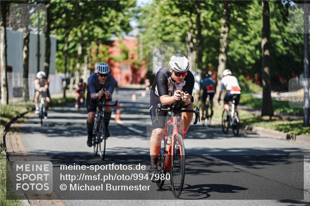 09.08.2026 - GEWOBA Citytriathlon Bremen Michael Burmester http://msf.ph/oto/9947980 09.08.2026 12:28:09 Radfahren 554, 660, 661, 666, 690, 917, 951, 1002, 1148 meine-sportfotos.de
