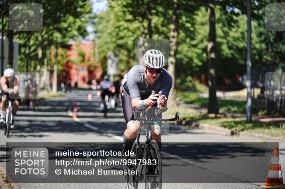 09.08.2026 - GEWOBA Citytriathlon Bremen Michael Burmester http://msf.ph/oto/9947983 09.08.2026 12:28:10 Radfahren 554, 660, 661, 666, 690, 917, 951, 1002, 1148 meine-sportfotos.de