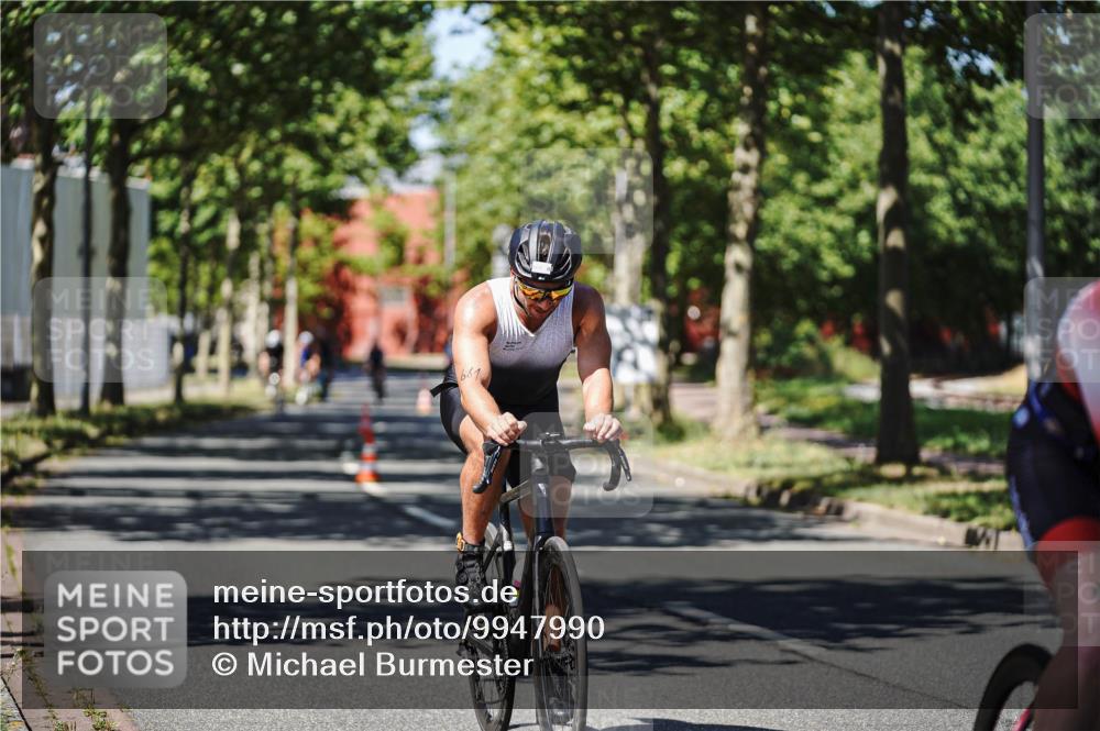 09.08.2026 - GEWOBA Citytriathlon Bremen Michael Burmester http://msf.ph/oto/9947990 09.08.2026 12:28:14 Radfahren 631, 660, 661, 666, 690, 862, 951, 1002, 1148 meine-sportfotos.de
