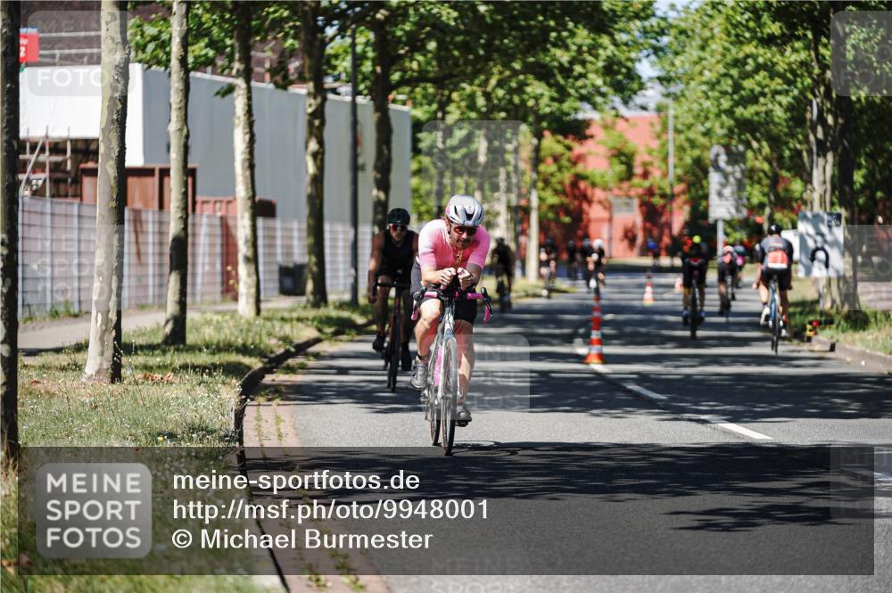 09.08.2026 - GEWOBA Citytriathlon Bremen Michael Burmester http://msf.ph/oto/9948001 09.08.2026 12:28:32 Radfahren 549, 610, 631, 652, 676, 698, 719, 862 meine-sportfotos.de