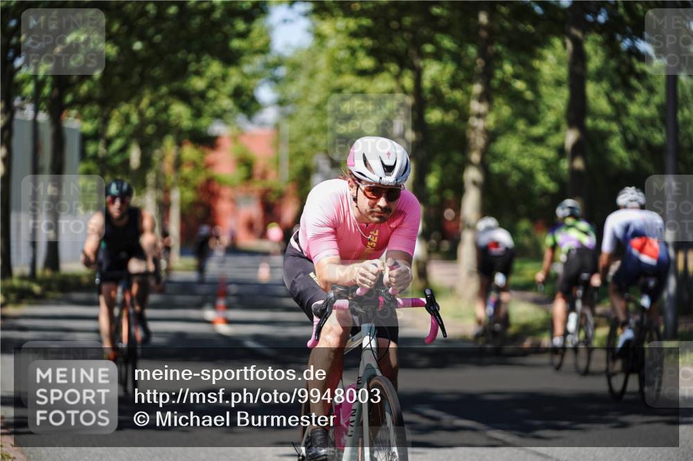 09.08.2026 - GEWOBA Citytriathlon Bremen Michael Burmester http://msf.ph/oto/9948003 09.08.2026 12:28:33 Radfahren 549, 610, 619, 631, 652, 676, 698, 719, 862 meine-sportfotos.de