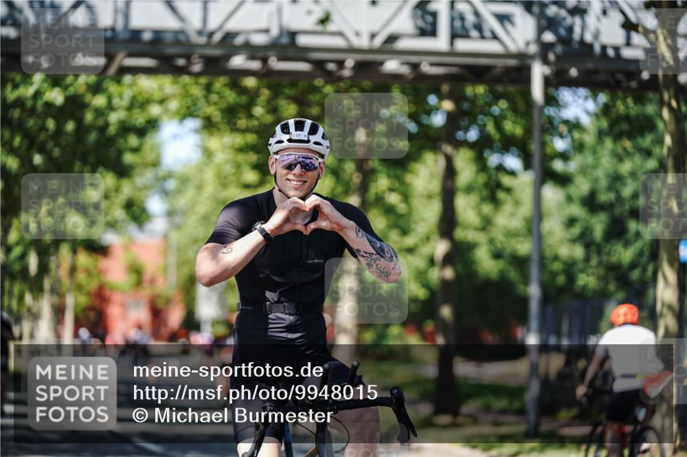 09.08.2026 - GEWOBA Citytriathlon Bremen Michael Burmester http://msf.ph/oto/9948015 09.08.2026 12:28:42 Radfahren 610, 619, 652, 658, 698, 703, 719, 795 meine-sportfotos.de