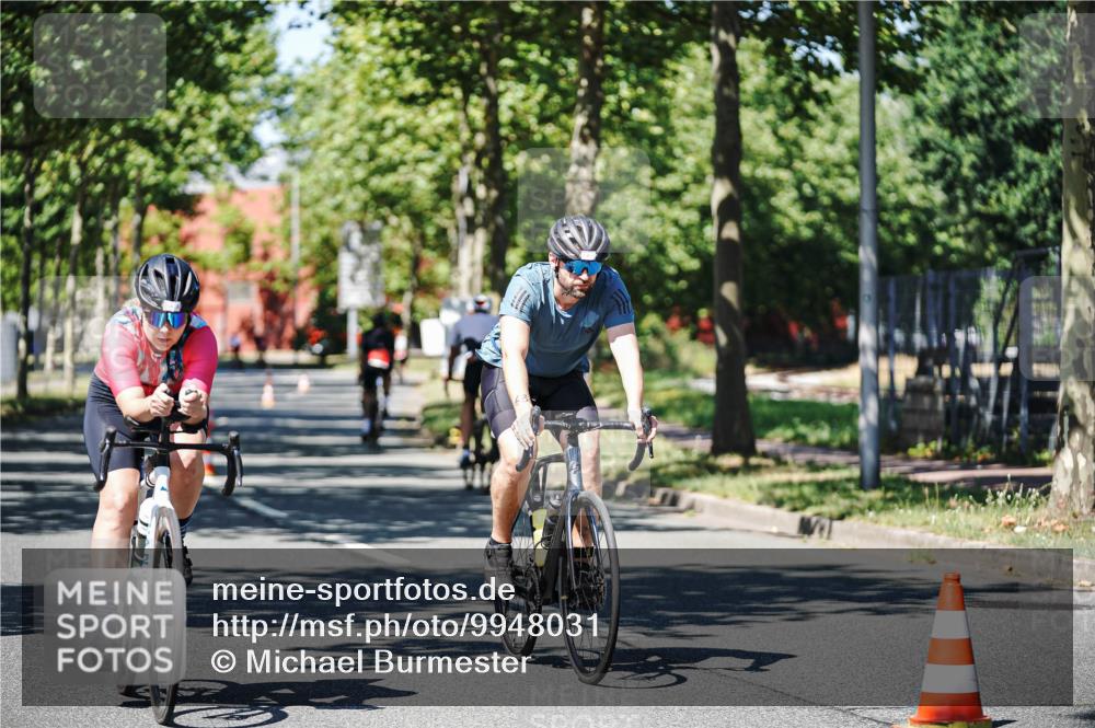 09.08.2026 - GEWOBA Citytriathlon Bremen Michael Burmester http://msf.ph/oto/9948031 09.08.2026 12:28:53 Radfahren 556, 619, 658, 688, 691, 703, 764, 795, 843, 878, 969 meine-sportfotos.de