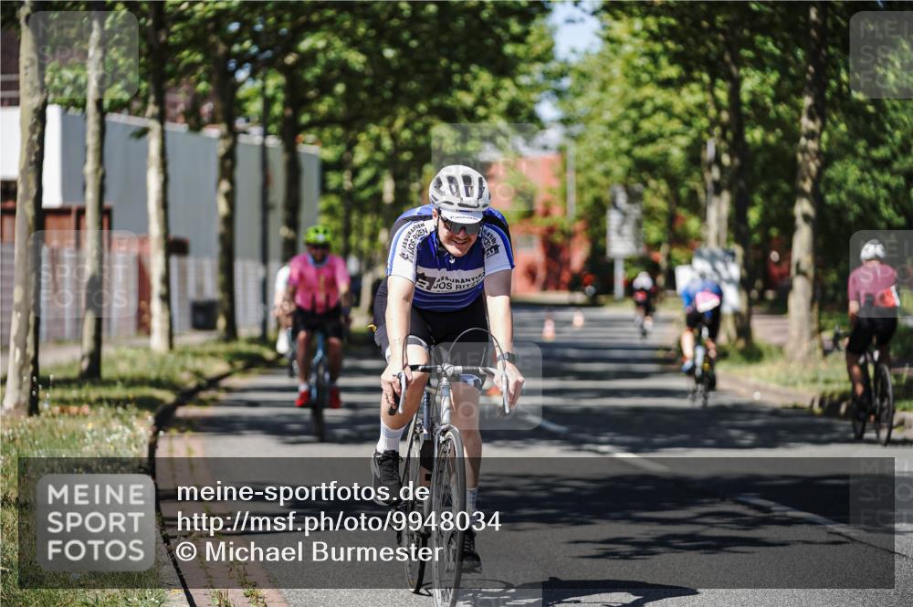 09.08.2026 - GEWOBA Citytriathlon Bremen Michael Burmester http://msf.ph/oto/9948034 09.08.2026 12:29:01 Radfahren 112, 540, 556, 563, 688, 691, 692, 703, 764, 843, 878, 969, 1007, 1141 meine-sportfotos.de