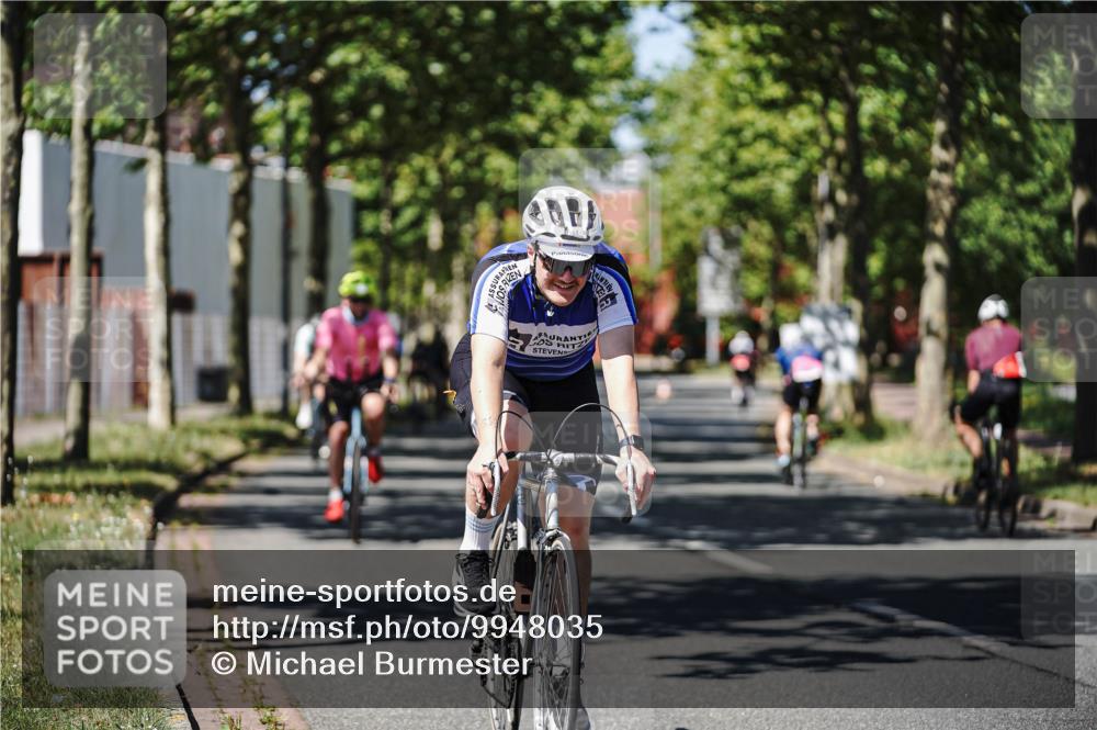 09.08.2026 - GEWOBA Citytriathlon Bremen Michael Burmester http://msf.ph/oto/9948035 09.08.2026 12:29:01 Radfahren 112, 540, 556, 563, 688, 691, 692, 703, 764, 843, 878, 969, 1007, 1141 meine-sportfotos.de