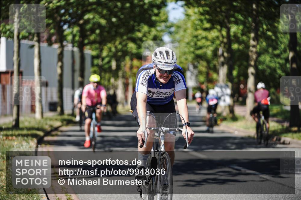 09.08.2026 - GEWOBA Citytriathlon Bremen Michael Burmester http://msf.ph/oto/9948036 09.08.2026 12:29:01 Radfahren 112, 540, 556, 563, 688, 691, 692, 703, 764, 843, 878, 969, 1007, 1141 meine-sportfotos.de