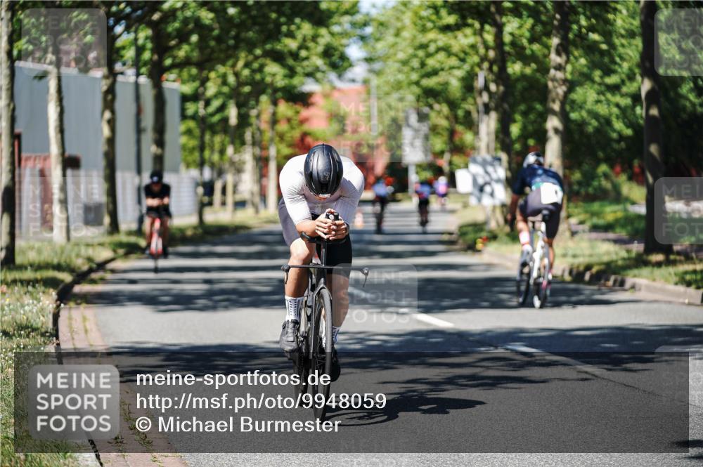 09.08.2026 - GEWOBA Citytriathlon Bremen Michael Burmester http://msf.ph/oto/9948059 09.08.2026 12:29:20 Radfahren 551, 632, 723, 724, 771, 791, 811, 835, 1007 meine-sportfotos.de