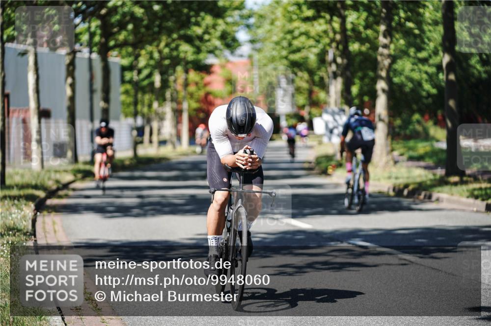 09.08.2026 - GEWOBA Citytriathlon Bremen Michael Burmester http://msf.ph/oto/9948060 09.08.2026 12:29:21 Radfahren 551, 632, 723, 724, 771, 791, 811, 835 meine-sportfotos.de