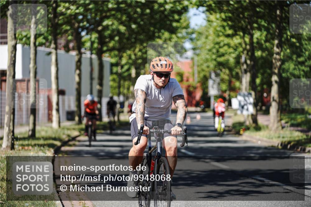 09.08.2026 - GEWOBA Citytriathlon Bremen Michael Burmester http://msf.ph/oto/9948068 09.08.2026 12:29:30 Radfahren 551, 575, 697, 724, 811, 825, 905, 999 meine-sportfotos.de