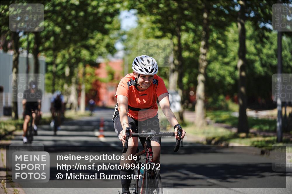 09.08.2026 - GEWOBA Citytriathlon Bremen Michael Burmester http://msf.ph/oto/9948072 09.08.2026 12:29:33 Radfahren 575, 642, 697, 724, 811, 825, 905, 999 meine-sportfotos.de