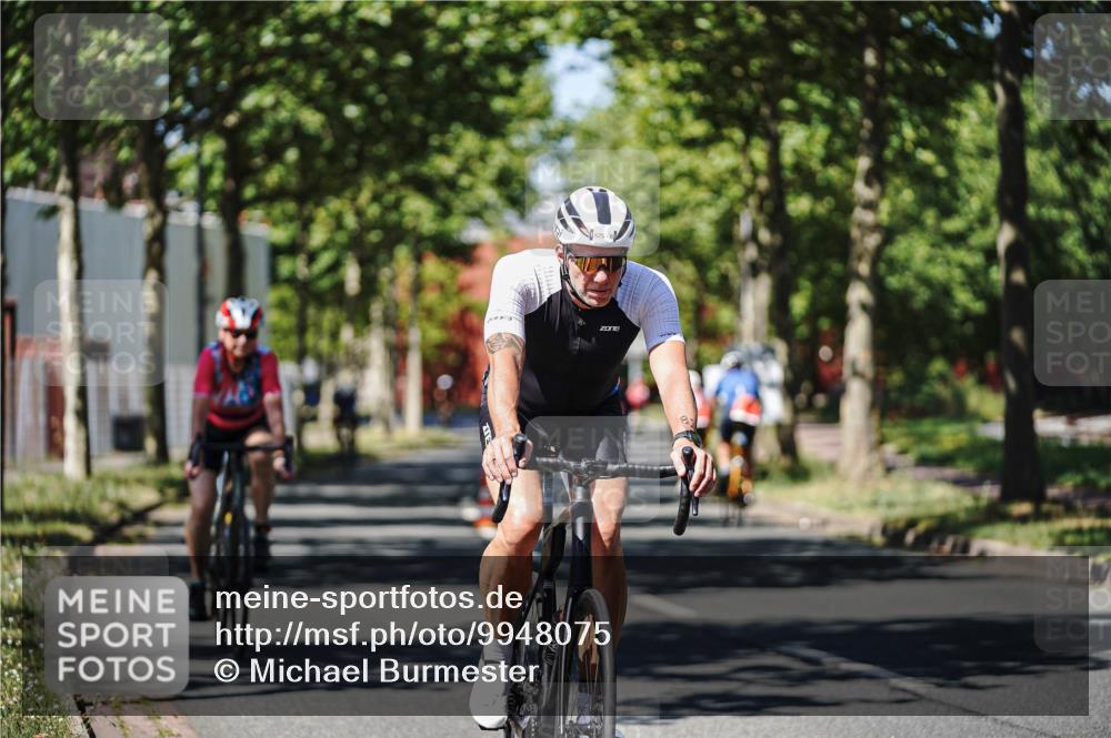 09.08.2026 - GEWOBA Citytriathlon Bremen Michael Burmester http://msf.ph/oto/9948075 09.08.2026 12:29:36 Radfahren 575, 642, 697, 724, 811, 825, 905, 999, 1011 meine-sportfotos.de