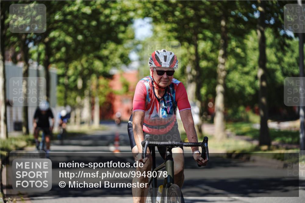 09.08.2026 - GEWOBA Citytriathlon Bremen Michael Burmester http://msf.ph/oto/9948078 09.08.2026 12:29:37 Radfahren 575, 642, 697, 724, 811, 825, 905, 999, 1011 meine-sportfotos.de